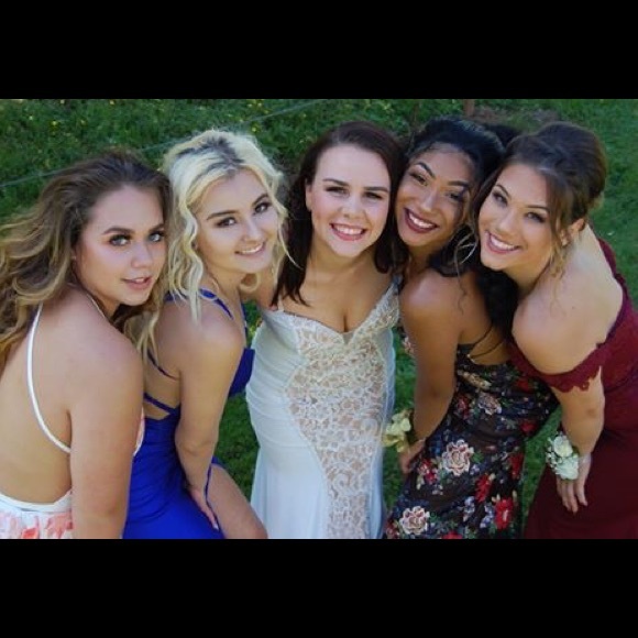 Meet your Posher, Hannah - Picture 5 of 6